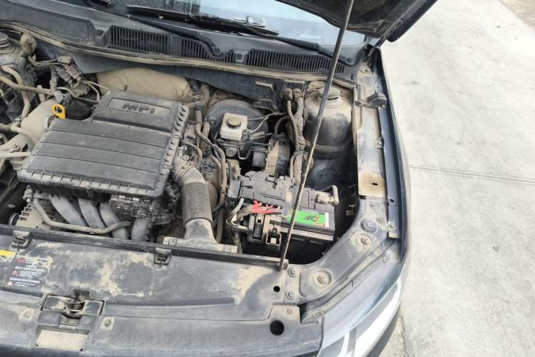 Used Volkswagen Lavida 2017 1.6L Automatic Fashion Edition Engine Bay Left