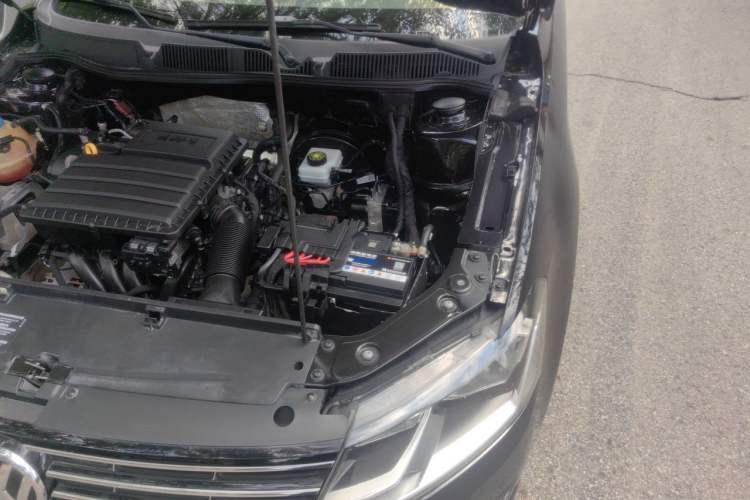 Used Volkswagen Lavida 2017 1.6L Automatic Comfort Edition Engine Bay Left