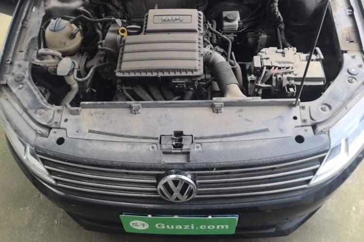 Used Volkswagen Lavida 2017 1.6L Manual Fashion Edition Engine Bay
