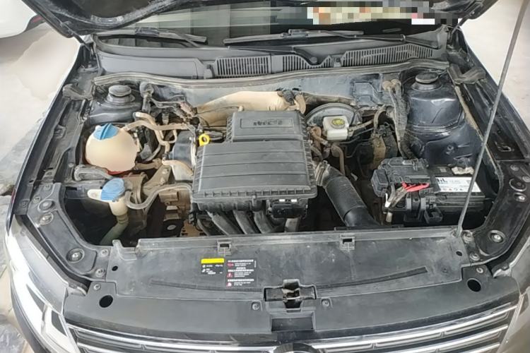 Used Volkswagen Lavida 2017 1.6L Manual Fashion Edition Engine Bay