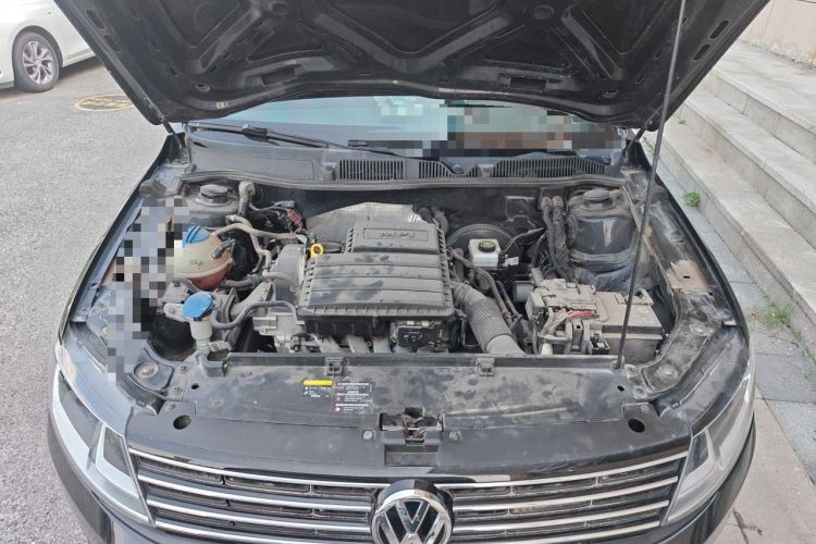 Used Volkswagen Lavida 2017 1.6L Automatic Comfort Edition Engine Bay