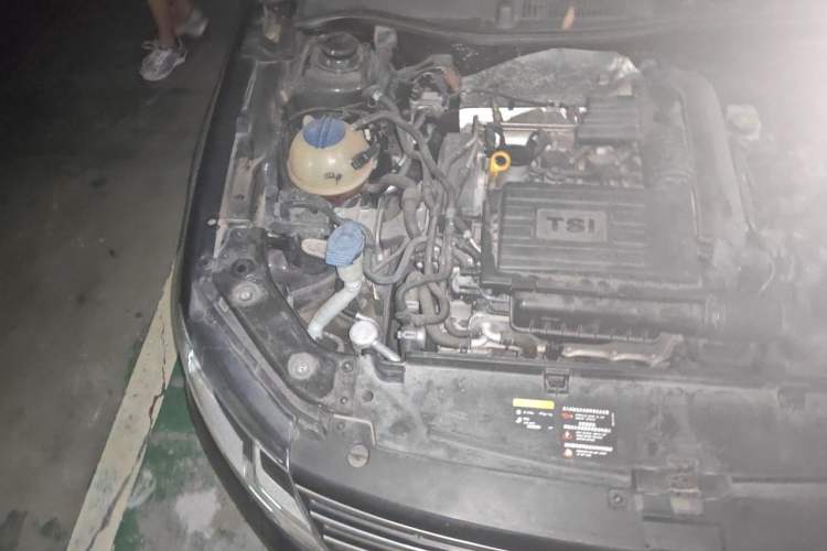 Used Volkswagen Lavida 2017 230TSI DSG Comfort Edition Engine Bay Right