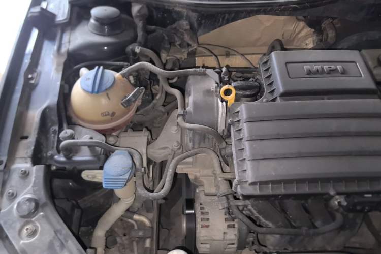 Used Volkswagen Lavida 2017 1.6L Automatic Comfort Edition Engine Bay Right