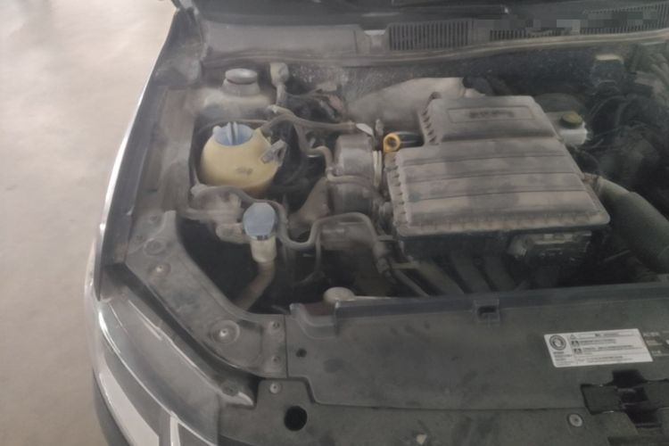 Used Volkswagen Lavida 2017 1.6L Automatic Fashion Edition Engine Bay Right