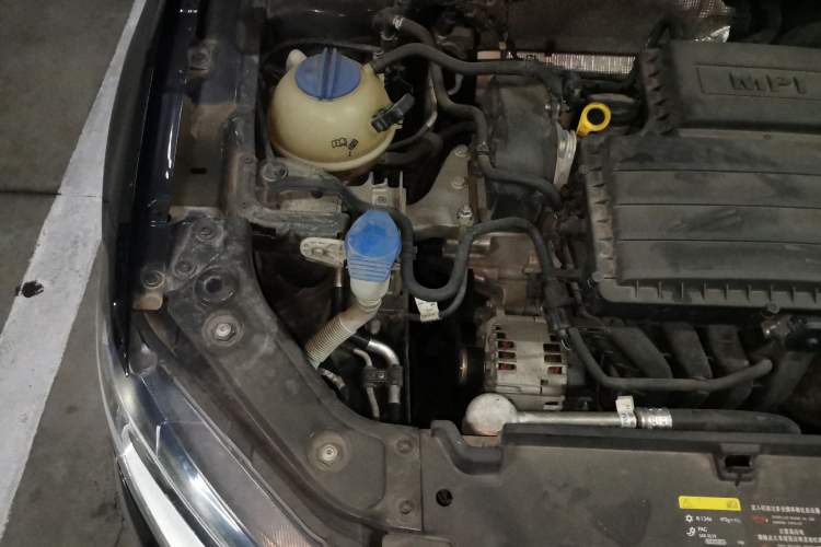 Used Volkswagen Lavida 2017 1.6L Automatic Comfort Edition Engine Bay Right