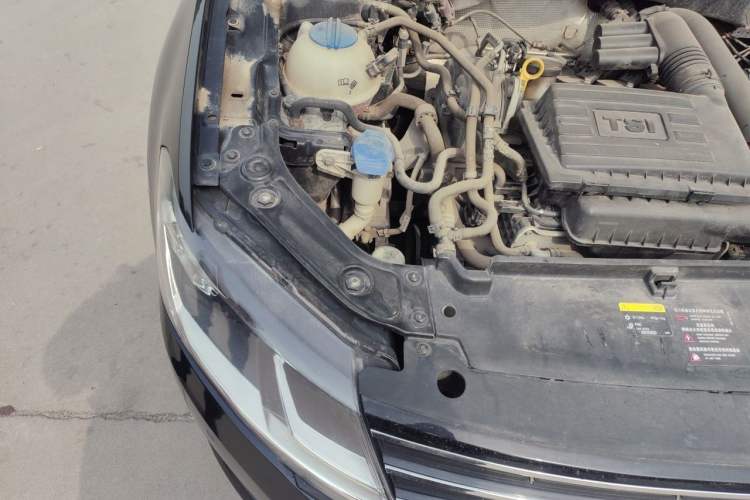 Used Volkswagen Lavida 2017 230TSI DSG Comfort Edition Engine Bay Right