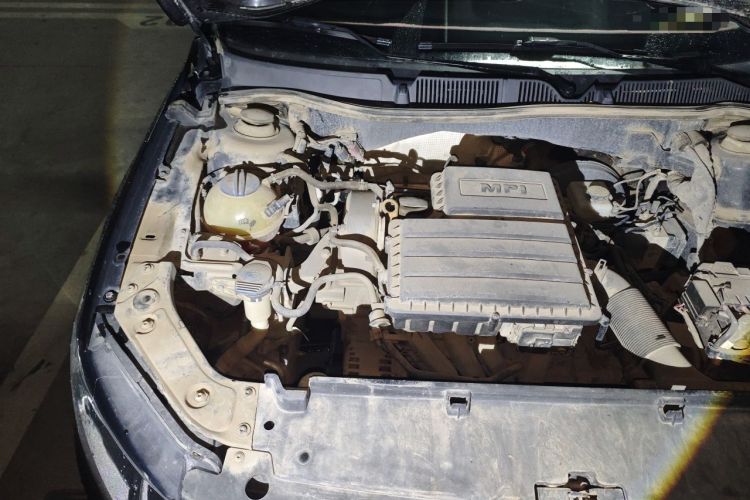 Used Volkswagen Lavida 2017 1.6L Automatic Comfort Edition Engine Bay Right