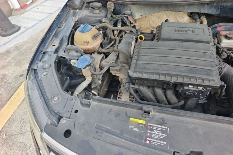 Used Volkswagen Lavida 2017 1.6L Automatic Comfort Edition Engine Bay Right
