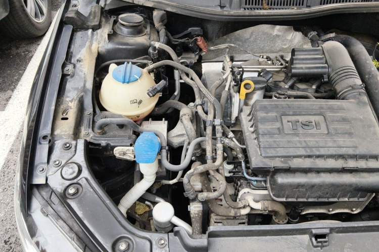 Used Volkswagen Lavida 2017 230TSI DSG Comfort Edition Engine Bay Right