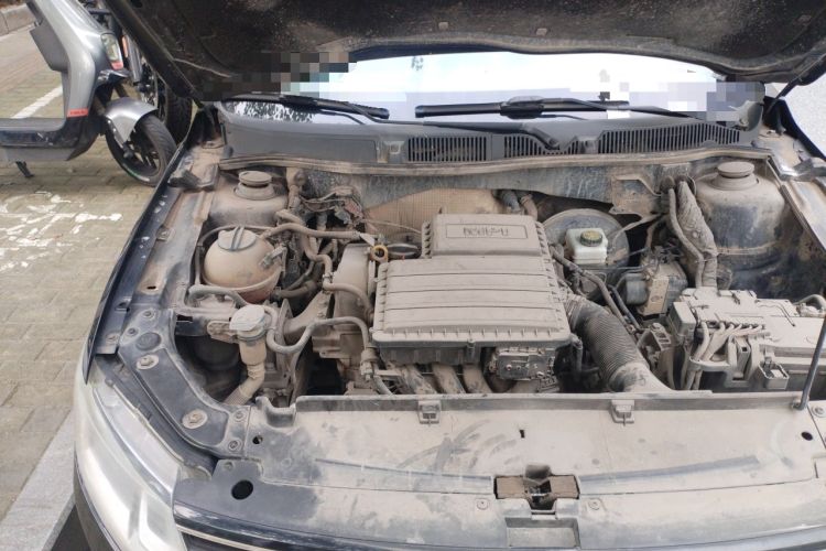 Used Volkswagen Lavida 2017 1.6L Automatic Comfort Edition Engine Bay Right