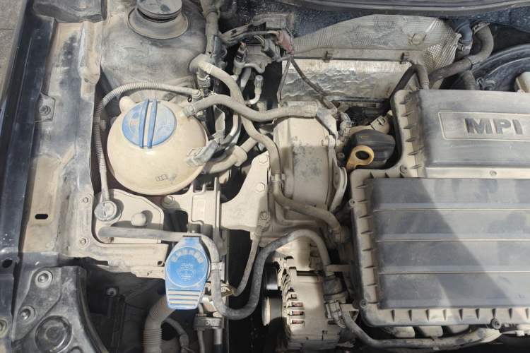 Used Volkswagen Lavida 2017 1.6L Automatic Fashion Edition Engine Bay Right