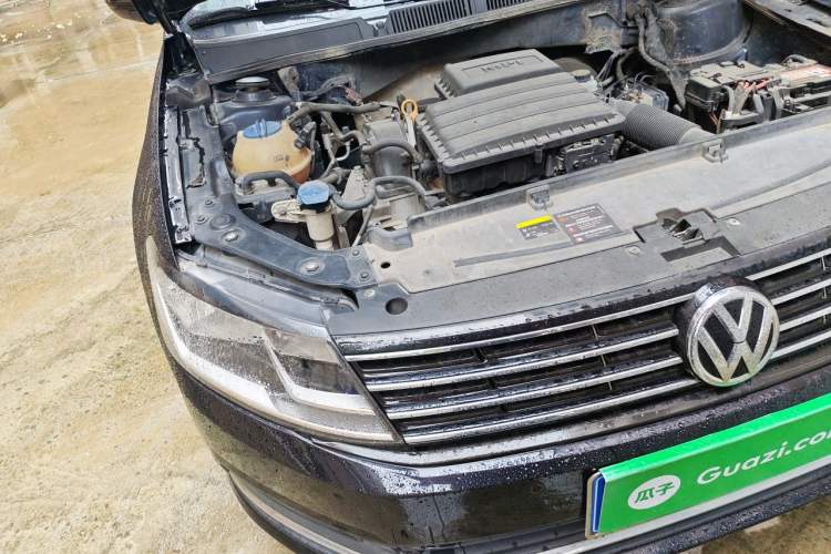 Used Volkswagen Lavida 2017 1.6L Manual Comfort Edition Engine Bay Right