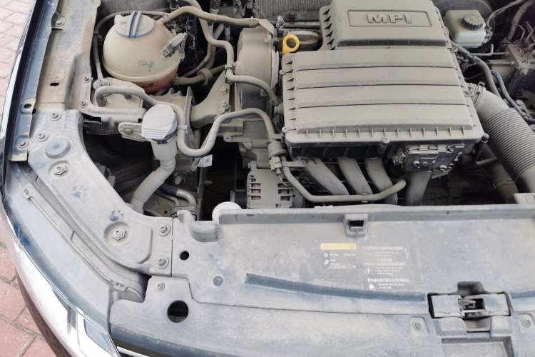 Used Volkswagen Lavida 2017 1.6L Automatic Comfort Edition Engine Bay Right