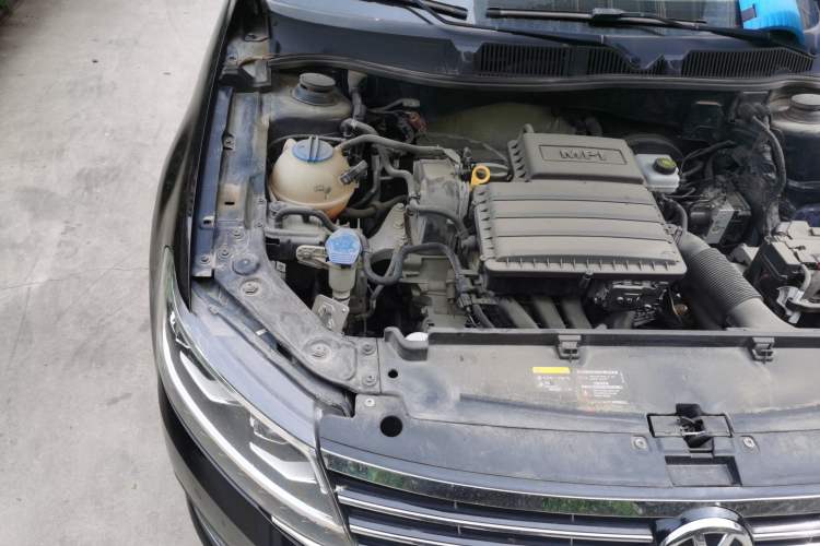Used Volkswagen Lavida 2017 1.6L Manual Comfort Edition Engine Bay Right