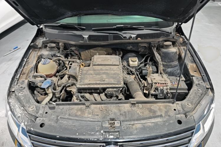 Used Volkswagen Lavida 2017 1.6L Automatic Fashion Edition Engine Bay