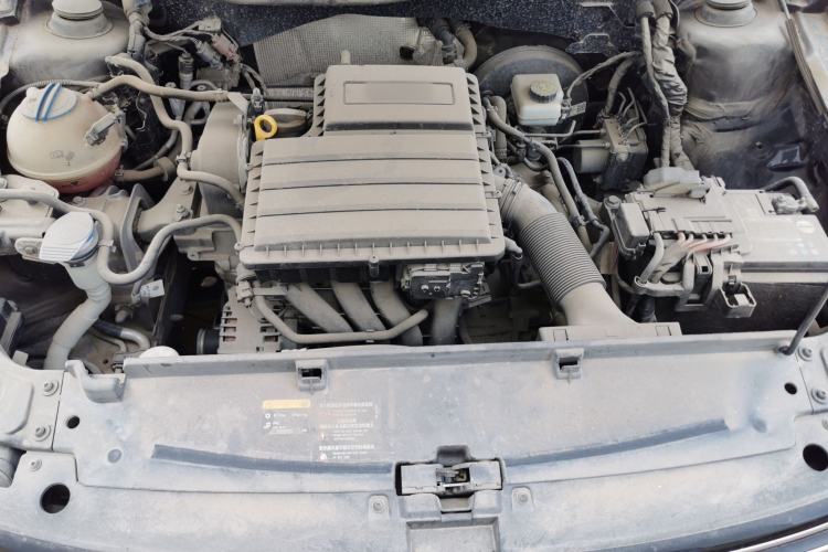 Used Volkswagen Lavida 2017 1.6L Automatic Comfort Edition Engine Bay