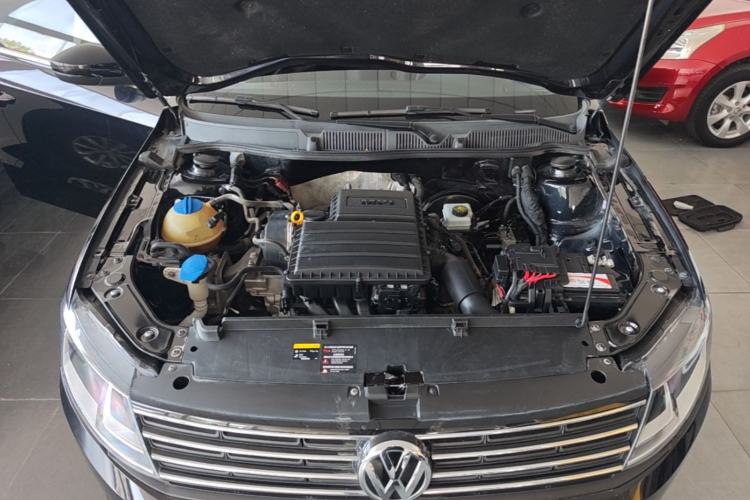 Used Volkswagen Lavida 2017 1.6L Automatic Fashion Edition Engine Bay