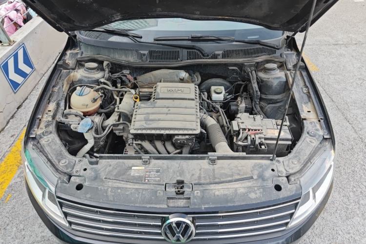 Used Volkswagen Lavida 2017 1.6L Automatic Comfort Edition Engine Bay