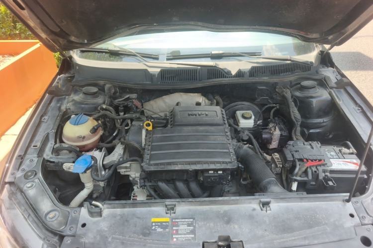 Used Volkswagen Lavida 2017 1.6L Automatic Comfort Edition Engine Bay
