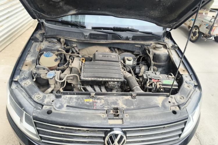 Used Volkswagen Lavida 2017 1.6L Automatic Fashion Edition Engine Bay
