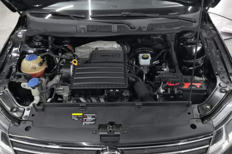 Used Volkswagen Lavida 2017 1.6L Manual Comfort Edition Engine Bay