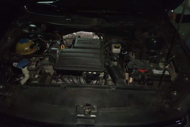 Used Volkswagen Lavida 2017 1.6L Automatic Comfort Edition Engine Bay