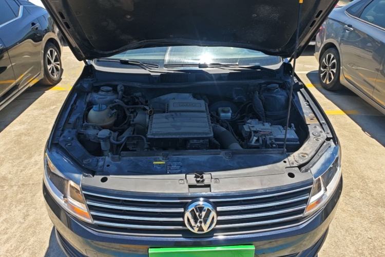 Used Volkswagen Lavida 2017 1.6L Automatic Fashion Edition Engine Bay