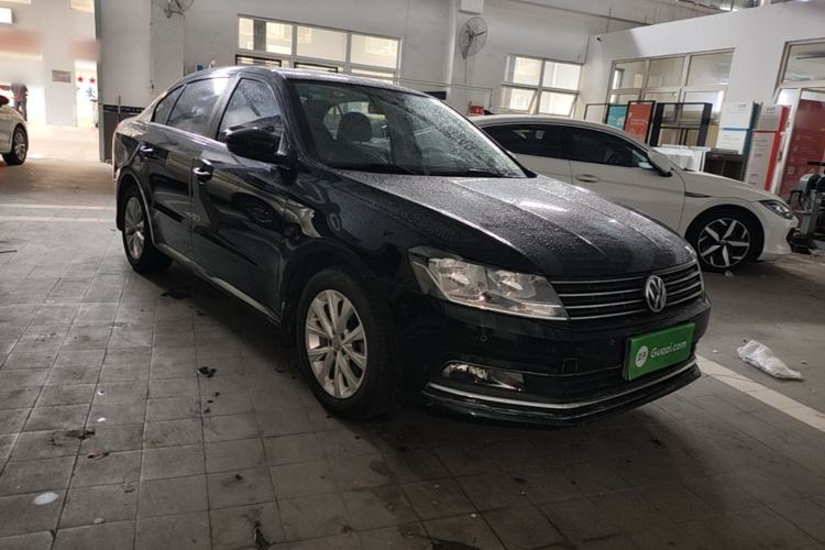 Used Volkswagen Lavida 2017 1.6L Manual Comfort Edition Exterior 1