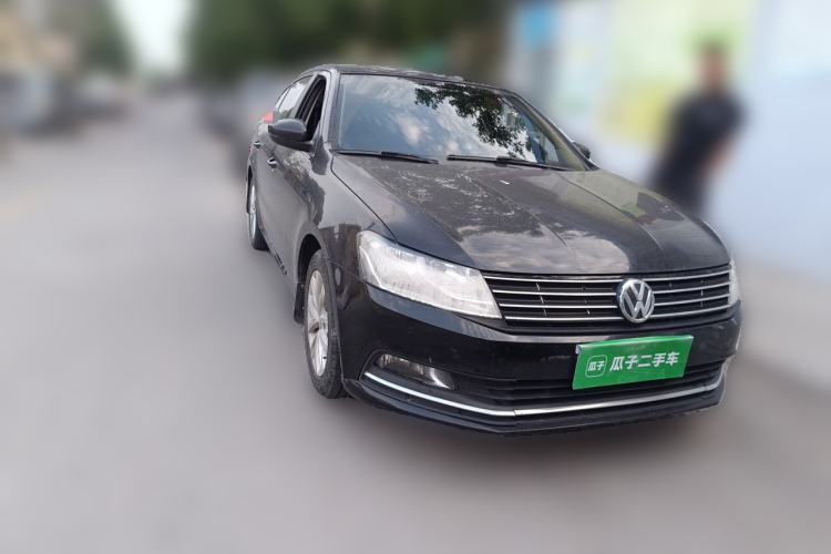 Used Volkswagen Lavida 2017 1.6L Manual Comfort Edition Exterior 2