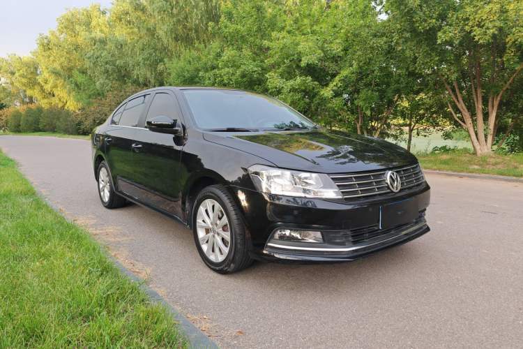 Used Volkswagen Lavida 2017 230TSI DSG Comfort Edition Exterior 2