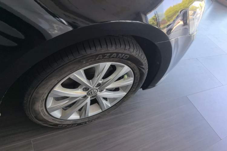Used Volkswagen Lavida 2017 230TSI DSG Comfort Edition Exterior 5