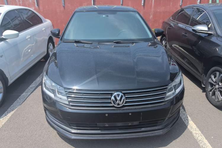Used Volkswagen Lavida 2017 1.6L Automatic Fashion Edition Front