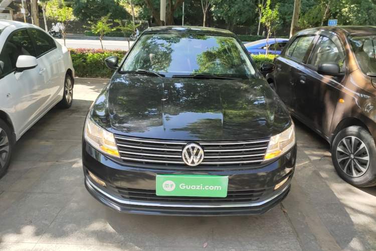 Used Volkswagen Lavida 2017 1.6L Manual Fashion Edition Front
