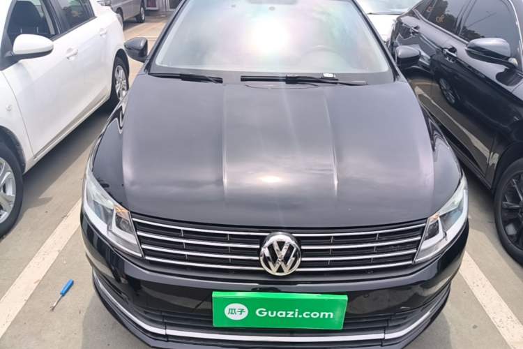 Used Volkswagen Lavida 2017 1.6L Automatic Comfort Edition Front