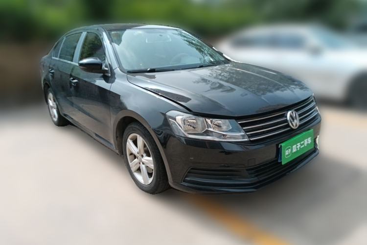 Used Volkswagen Lavida 2017 1.6L Automatic Fashion Edition Front Right 45 Deg