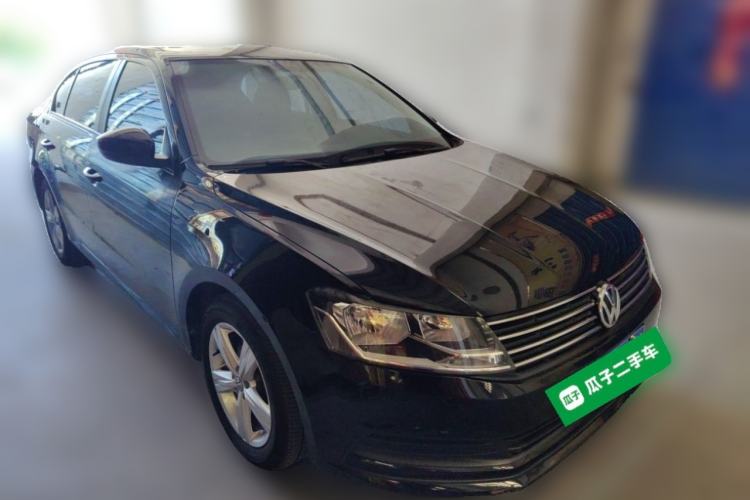Used Volkswagen Lavida 2017 1.6L Manual Fashion Edition Front Right 45 Deg