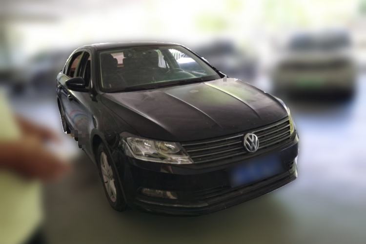 Used Volkswagen Lavida 2017 1.6L Automatic Fashion Edition Front Right 45 Deg