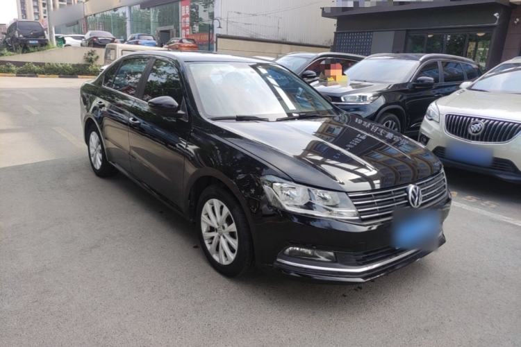 Used Volkswagen Lavida 2017 1.6L Automatic Comfort Edition Front Right 45 Deg
