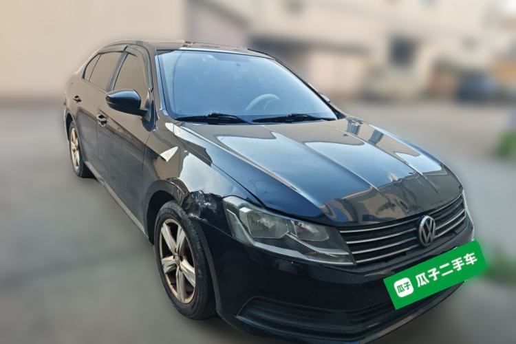 Used Volkswagen Lavida 2017 1.6L Manual Fashion Edition Front Right 45 Deg