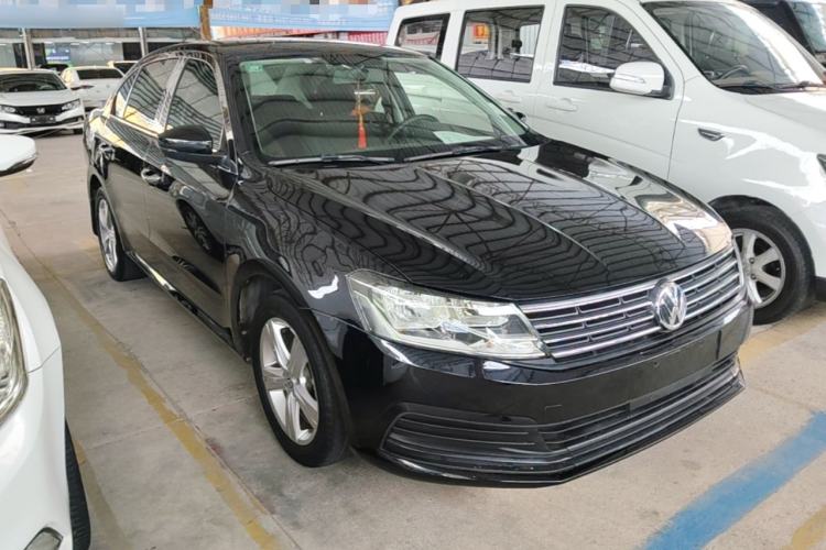 Used Volkswagen Lavida 2017 1.6L Automatic Fashion Edition Front Right 45 Deg
