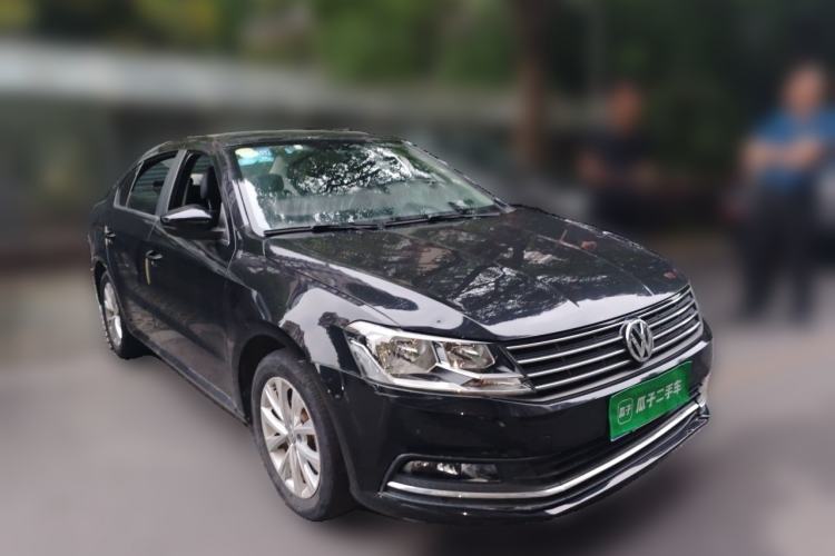 Used Volkswagen Lavida 2017 1.6L Automatic Comfort Edition Front Right 45 Deg