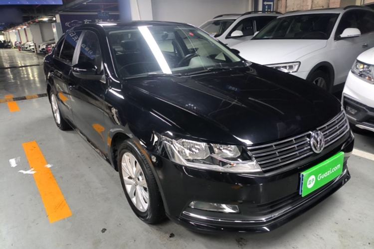 Used Volkswagen Lavida 2017 1.6L Automatic Comfort Edition Front Right 45 Deg