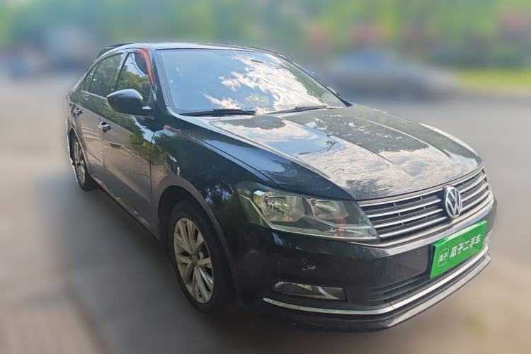 Used Volkswagen Lavida 2017 1.6L Manual Comfort Edition Front Right 45 Deg