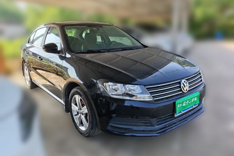 Used Volkswagen Lavida 2017 1.6L Manual Fashion Edition Front Right 45 Deg