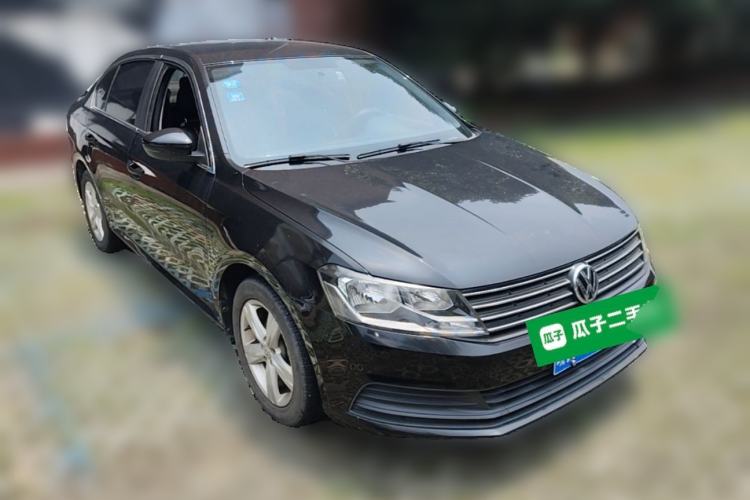 Used Volkswagen Lavida 2017 1.6L Manual Fashion Edition Front Right 45 Deg