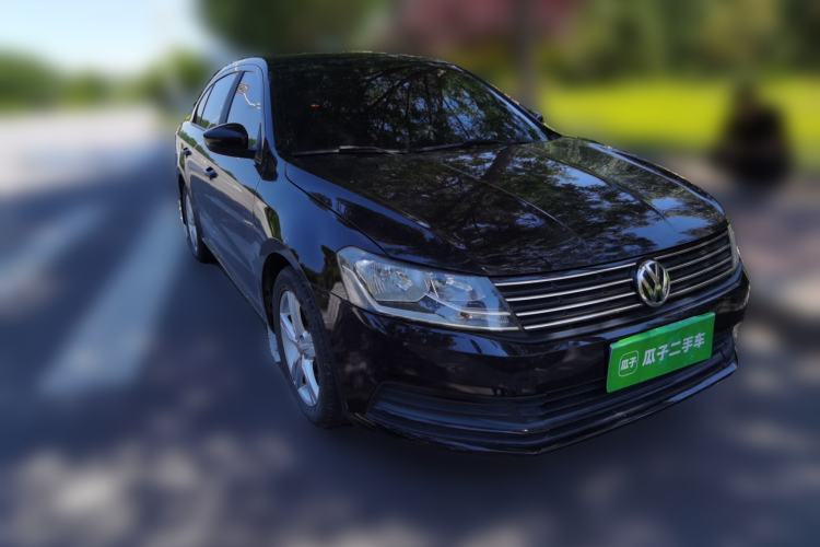 Used Volkswagen Lavida 2017 1.6L Automatic Fashion Edition Front Right 45 Deg