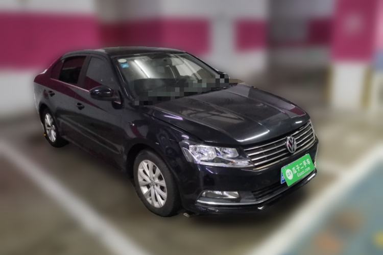 Used Volkswagen Lavida 2017 1.6L Automatic Comfort Edition Front Right 45 Deg