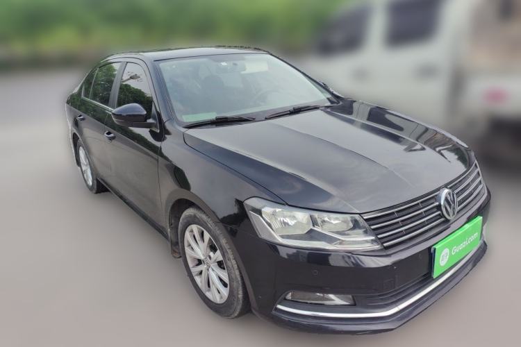 Used Volkswagen Lavida 2017 230TSI DSG Comfort Edition Front Right 45 Deg