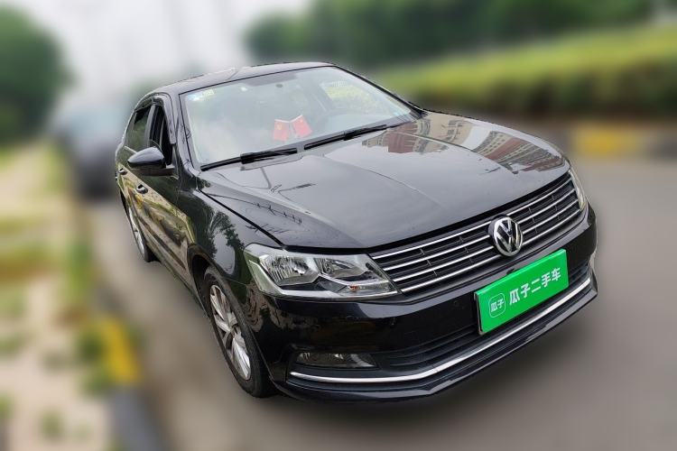 Used Volkswagen Lavida 2017 230TSI DSG Comfort Edition Front Right 45 Deg