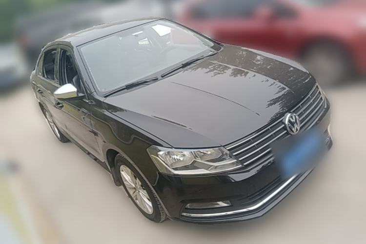 Used Volkswagen Lavida 2017 230TSI DSG Comfort Edition Front Right 45 Deg